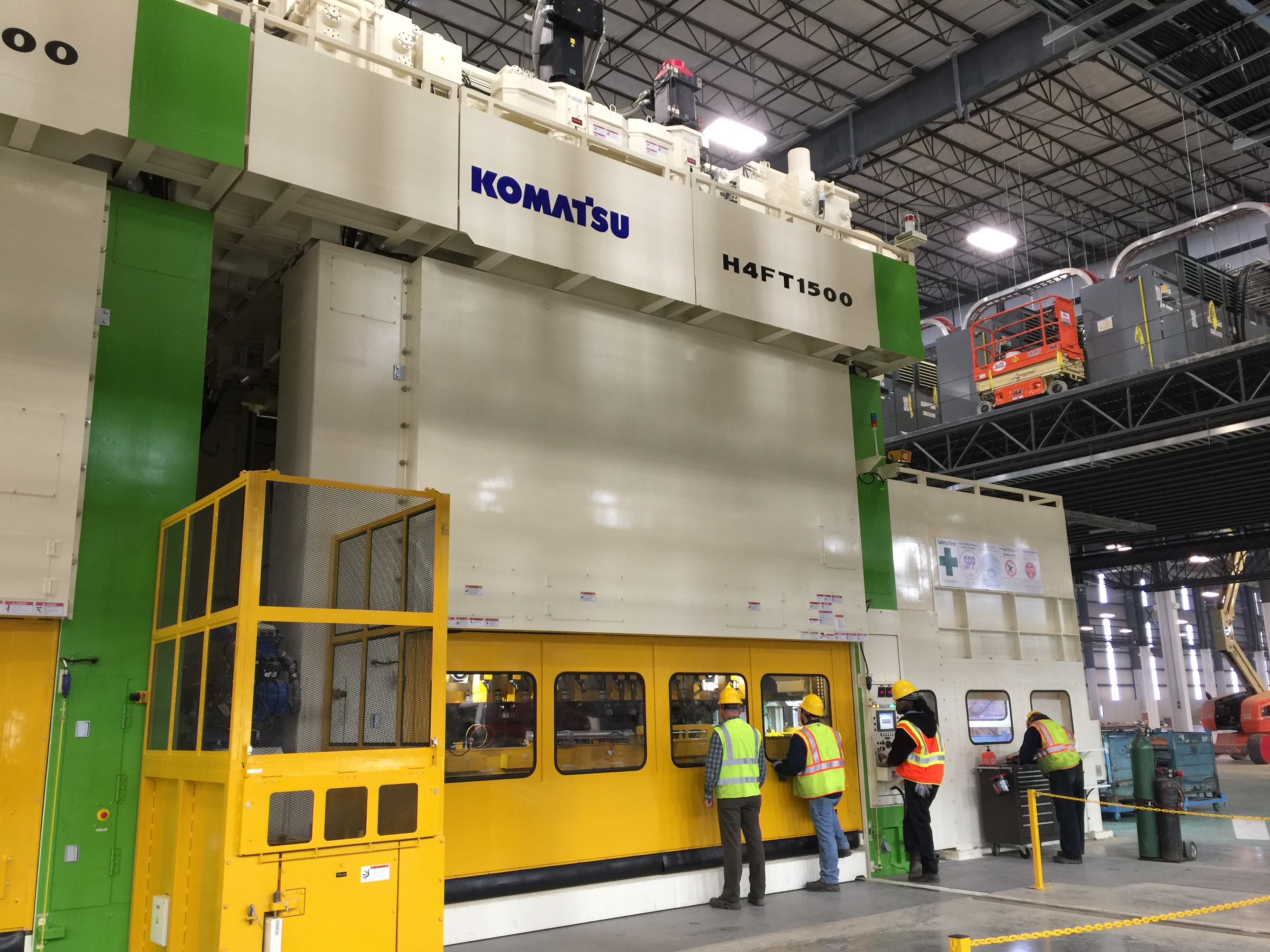 Komatsu stamping and cutting