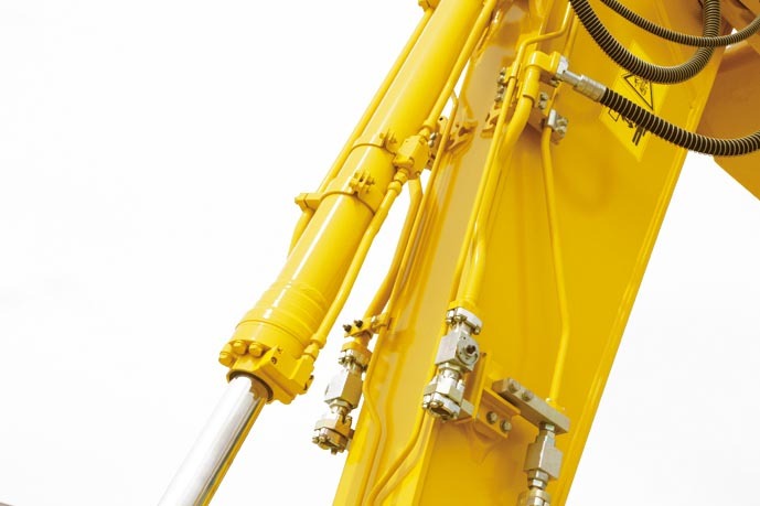 Stroke sensing hydraulic cylinder