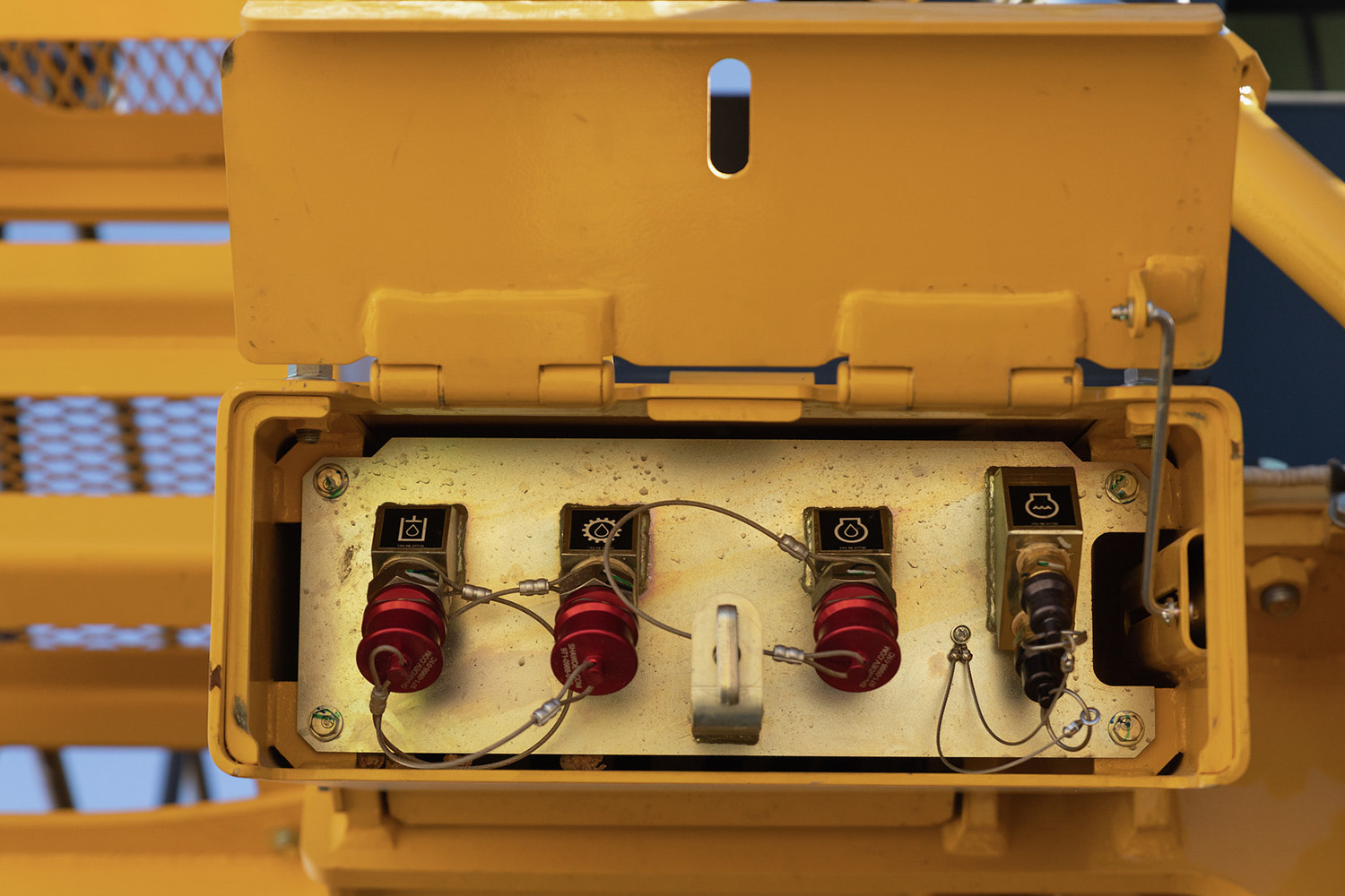 Maintenance features