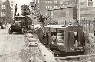 A P&H 600 digging the New Brooklyn Subway in New York in 1928.